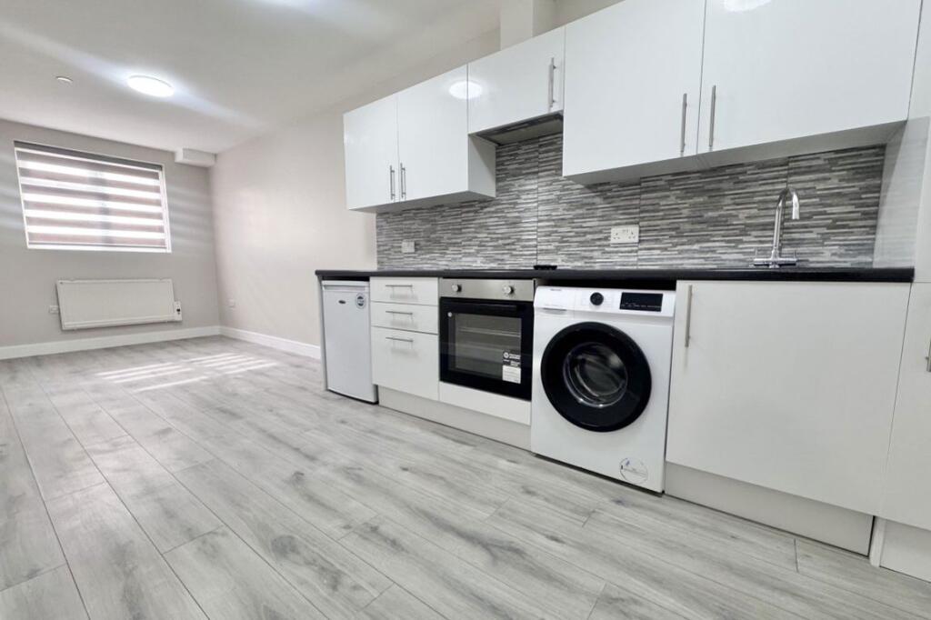 Main image of property: Slough High Street