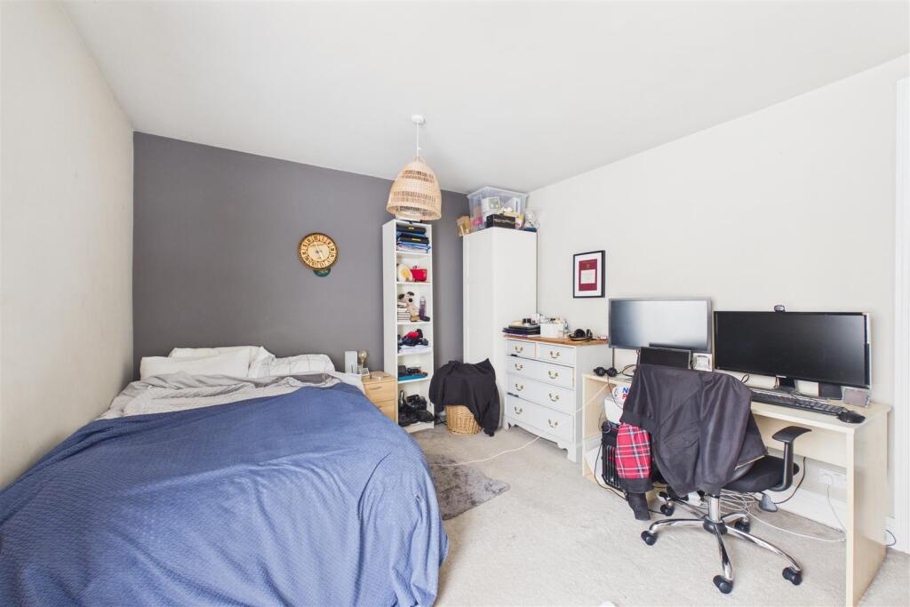 Wellington Terrace, Clifton - View 5