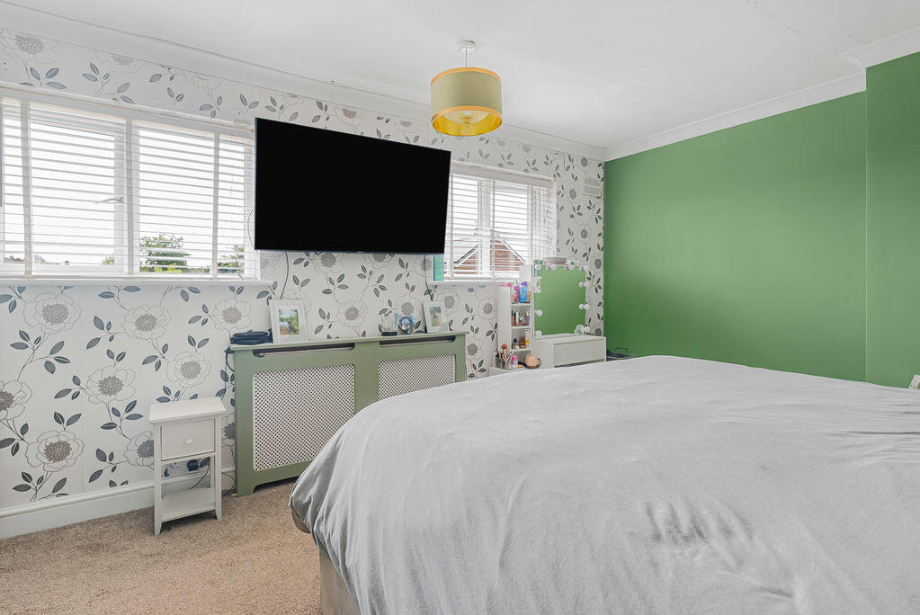 House in Milton Keynes, West Bletchley - More