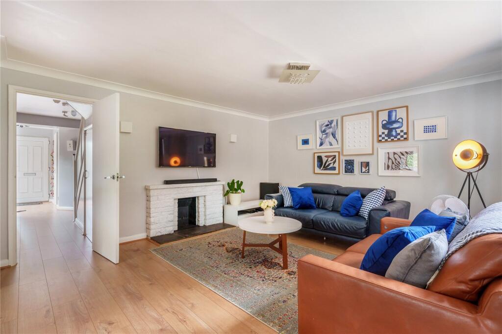 St. Johns Rise, St Johns, Woking, Surrey, GU21 - View 3