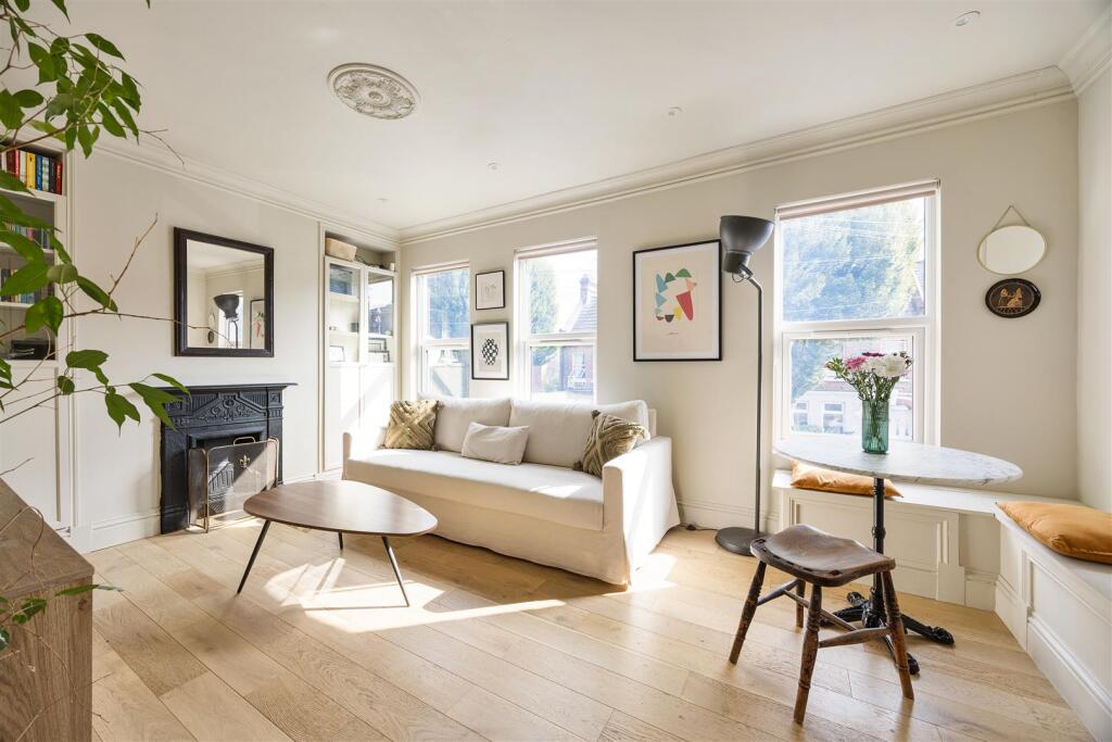 Apartment in London, Highams Park - View 2