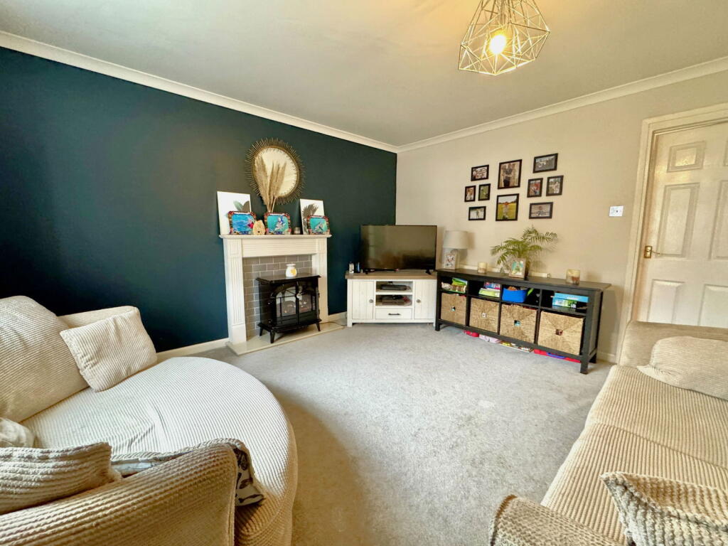 6 Forresters Drive, Woolwell, Plymouth PL6 7QA photo 2