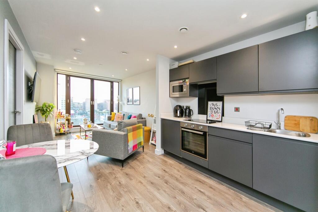 Apartment in Liverpool - View 5