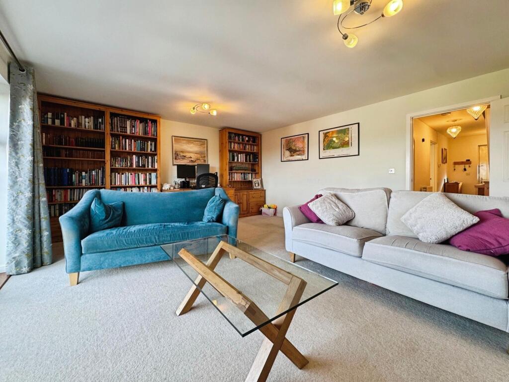 House in Swindon - View 3