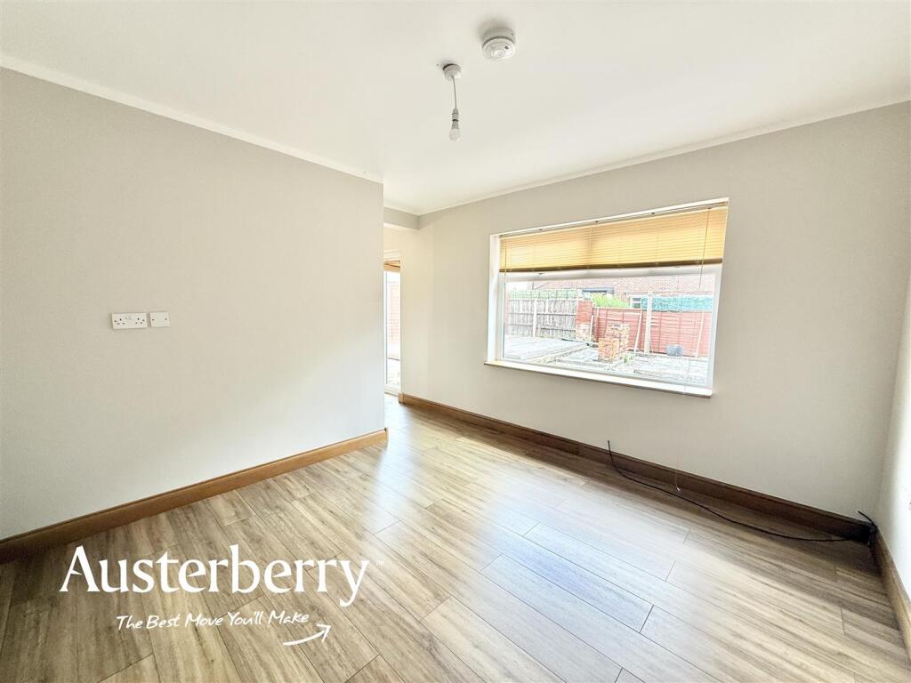 House in Stoke-on-Trent - View 5