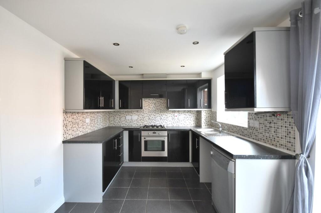 Consort Road, South Wootton, King's Lynn, PE30 photo 2