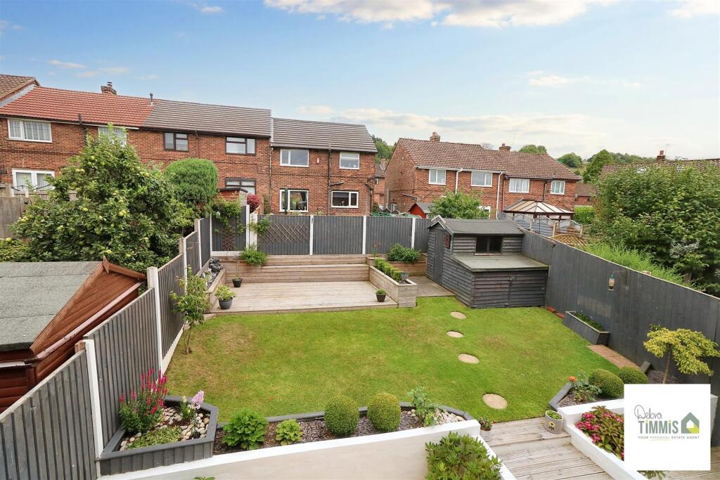 Hillside Close, Baddeley Green photo 4