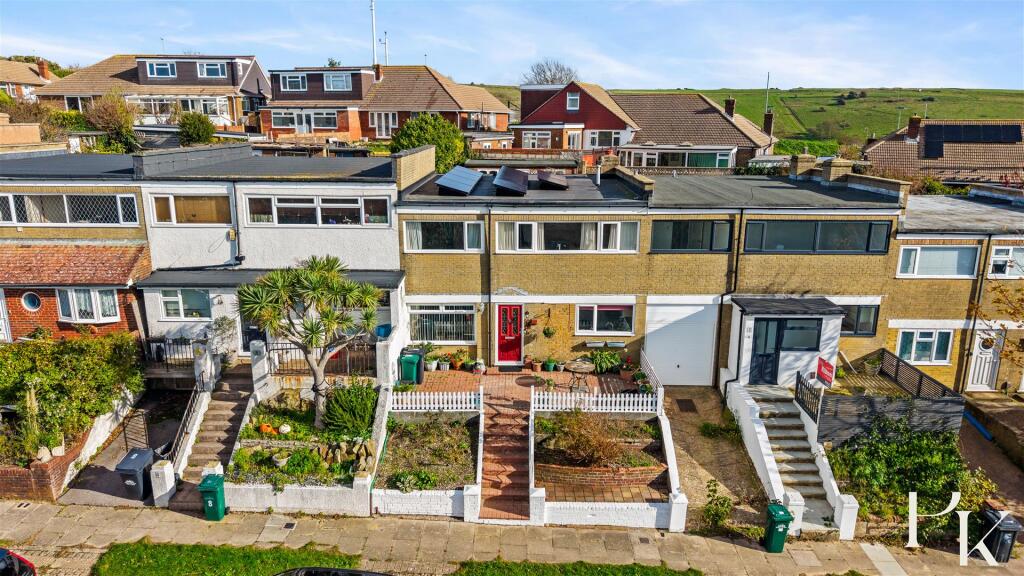 House in Brighton, Whitehawk - View 3