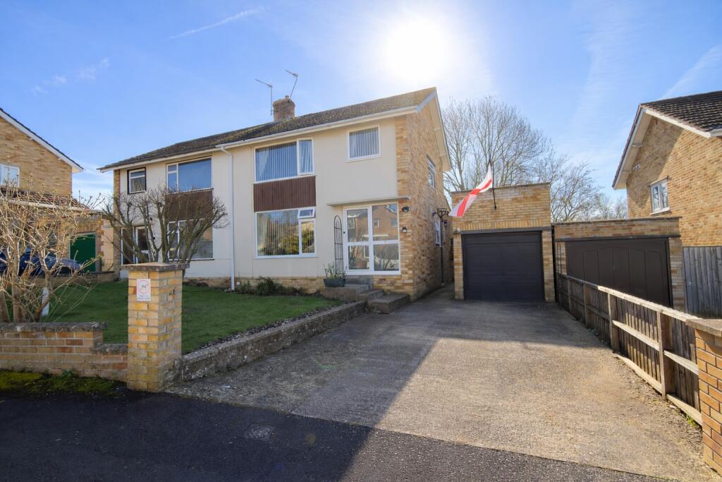 3-bed semi-detached on Underwood Road, Glastonbury, £300,000