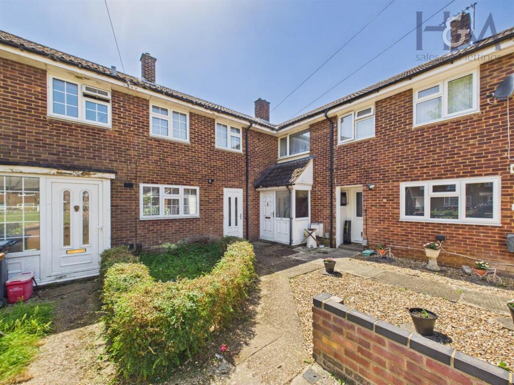 Main image of property: Briardale, Stevenage, Hertfordshire, SG1 1TR