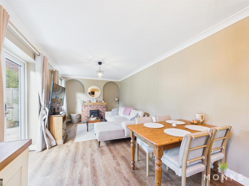 House in Shrewsbury, Shropshire - More
