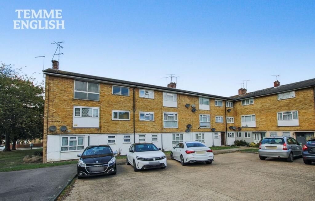 Main image of property: Long Riding, Basildon, SS14