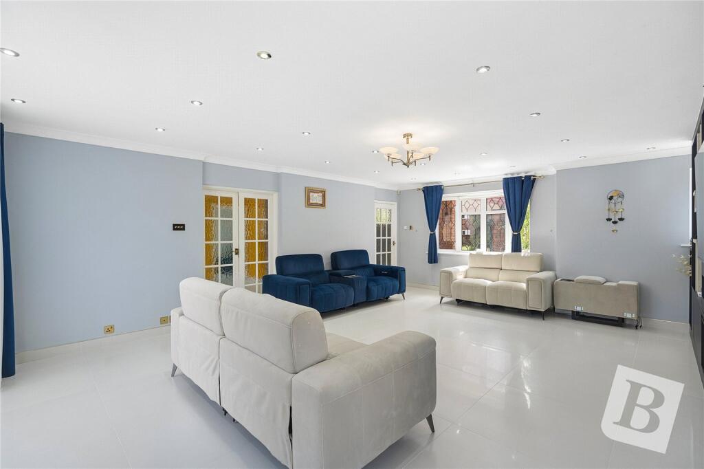 House in Romford - View 4
