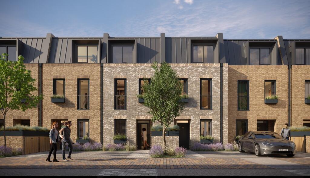 House in Twickenham - More