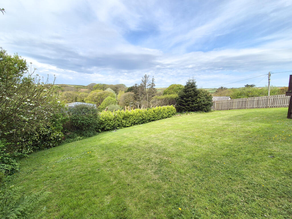 Tolponds Road, Porthleven, Cornwall photo 2