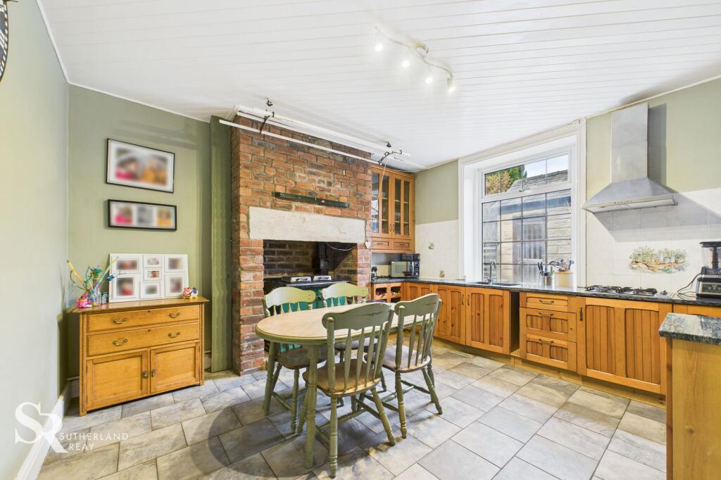 1 Woodbine Cottages, Chapel-en-le-Frith, High Peak, SK23 9RN photo 3