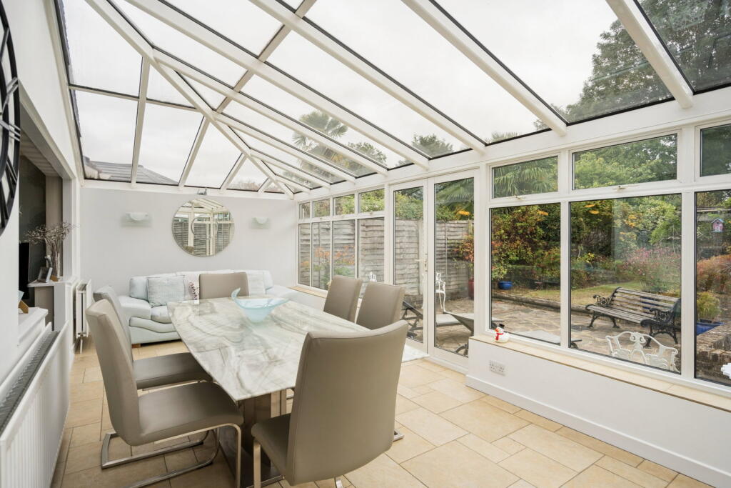 House in Richings Park, Iver - View 4