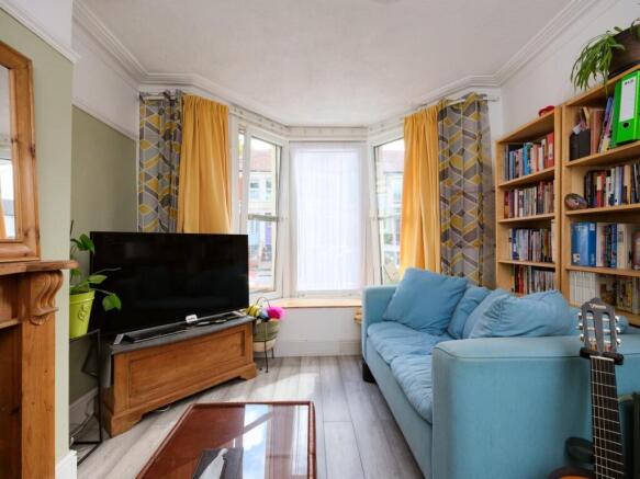 RW681_260911_015.jpg