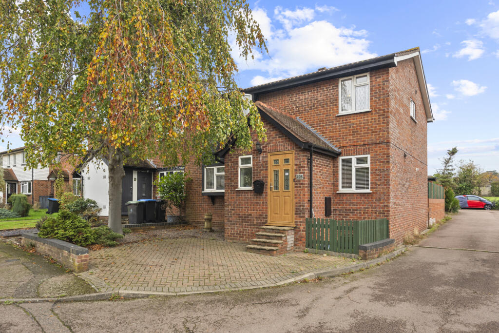4-bed terraced on Ladywell Prospect, Sawbridgeworth, Hertfordshire, CM21, £500,000
