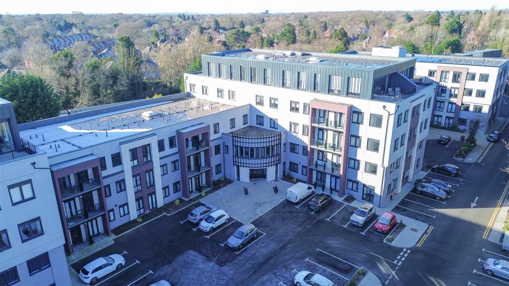 Main image of property: Broadoaks, 548 Streetsbrook Road, Solihull