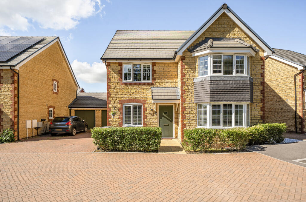 Main image of property: Ampthill Way, Faringdon, Oxfordshire, SN7