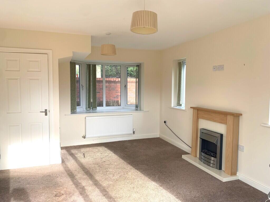 Jamage Road, Talke, Stoke-on-Trent, ST7 1QD photo 2