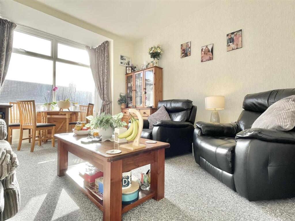 Apartment in Dorchester - View 4