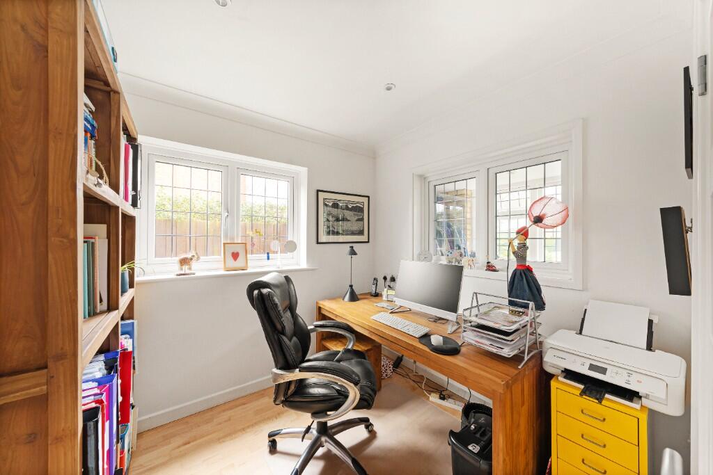 Additional image 15 of Douglas Road, Harpenden, Hertfordshire, AL5