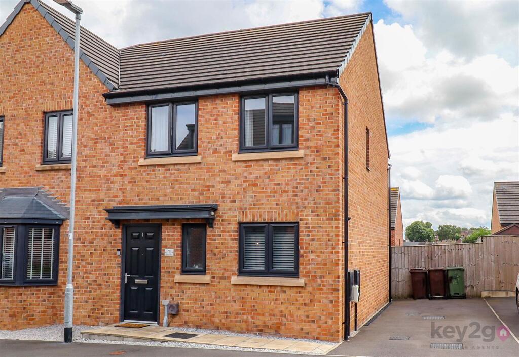 Main image of property: Keepers Rise, Hemsworth, Pontefract, WF9