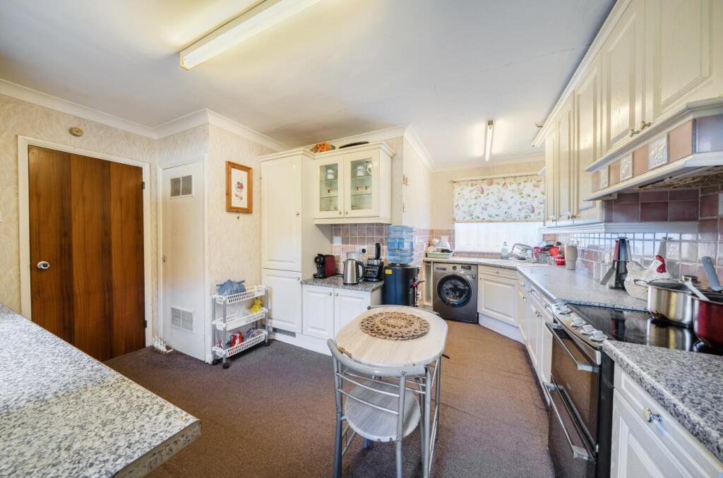 Roker Park Avenue, Ickenham, UB10 - More