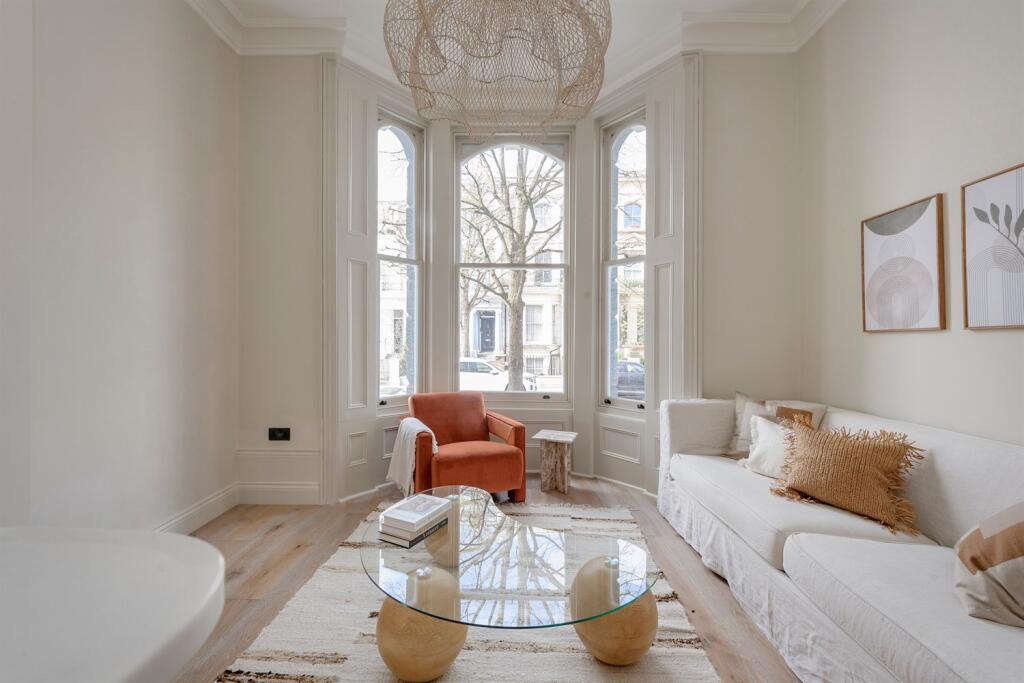 Main image of property: Chesterton Road, London, W10