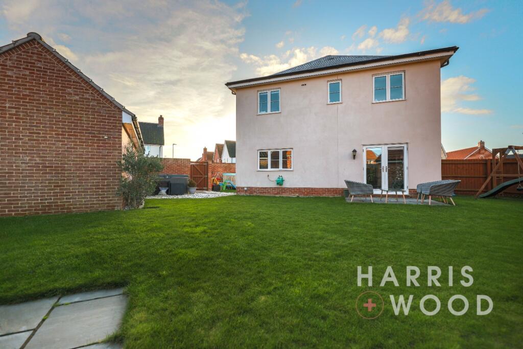 Forrester Road, Mistley, Manningtree, Essex, CO11 photo 4