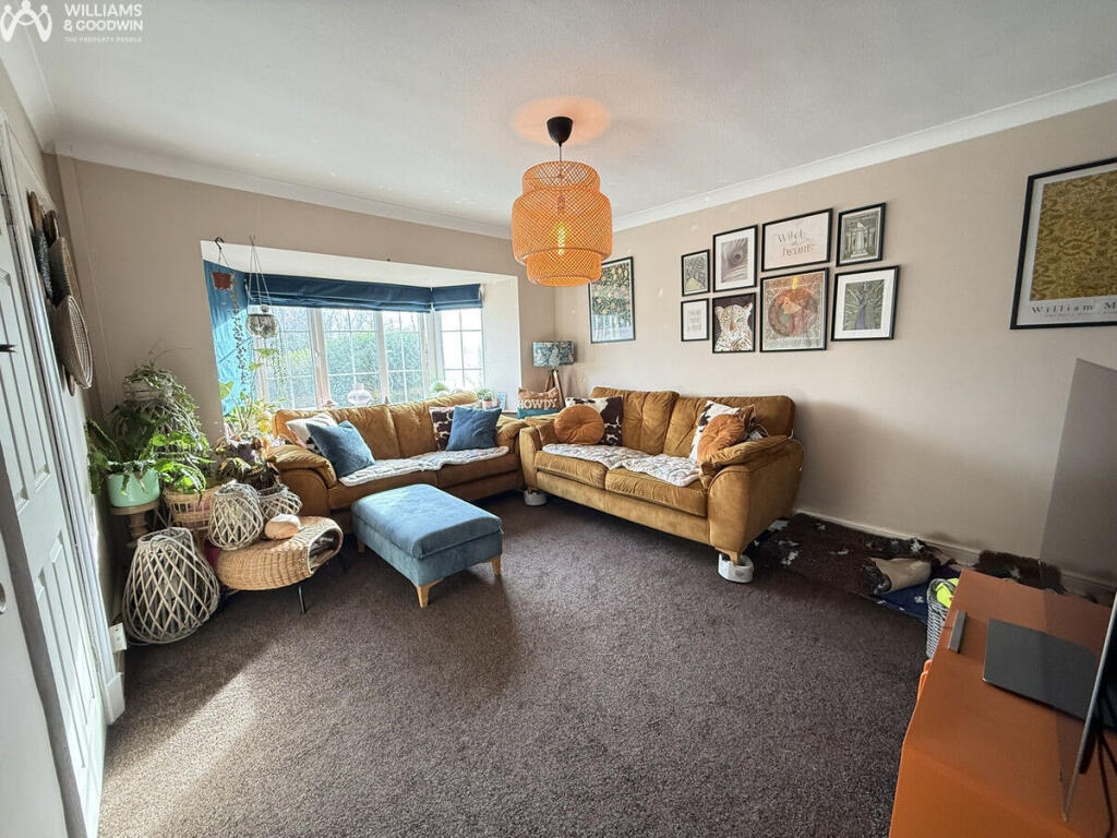 Holyhead Road, Llangefni, Anglesey, LL77 photo 3