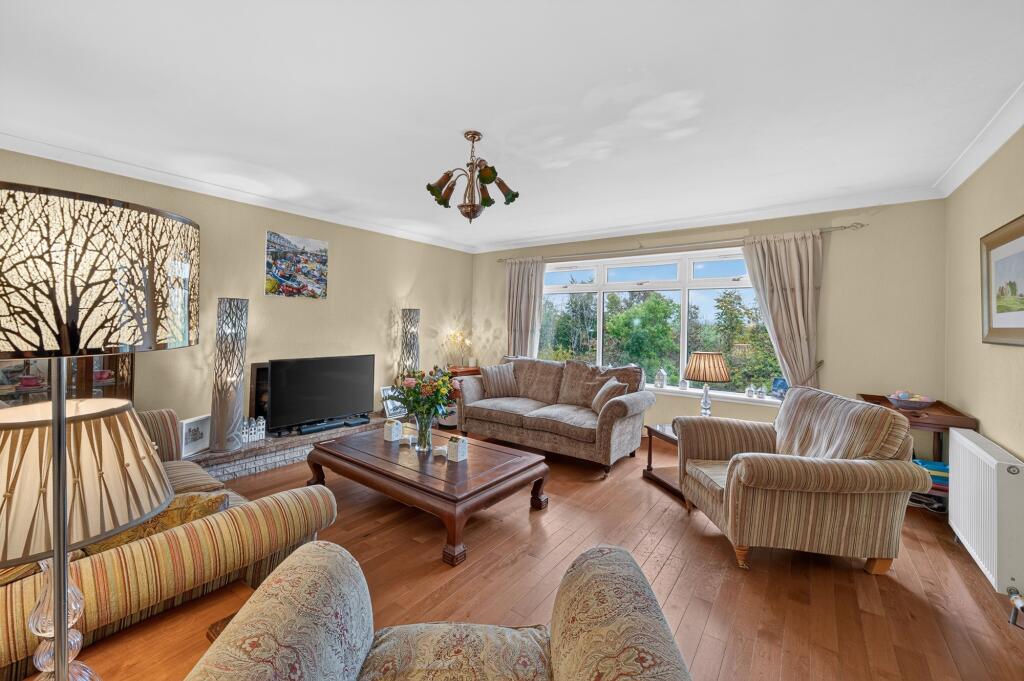 House in Bearsden, North Baljaffray, East Dunbartonshire - View 4