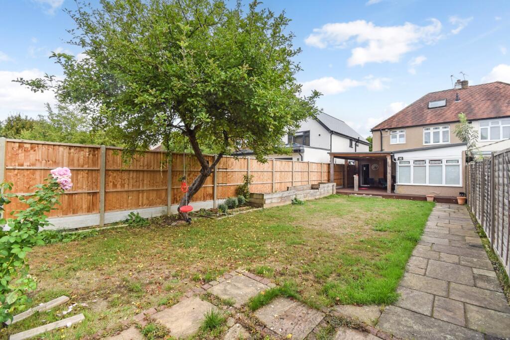 House in Slough - View 4