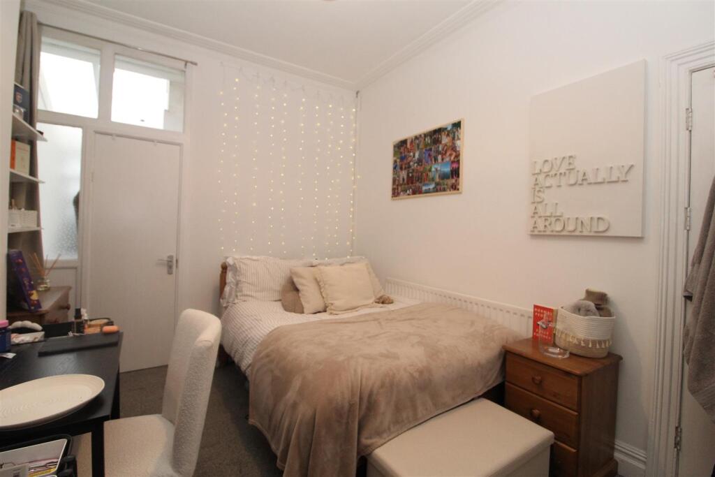 House in Cardiff, The Colonies, Gabalfa - View 3