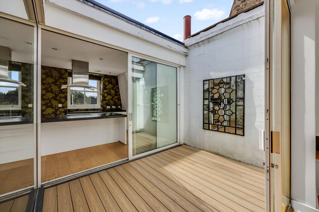 Apartment in London - View 4