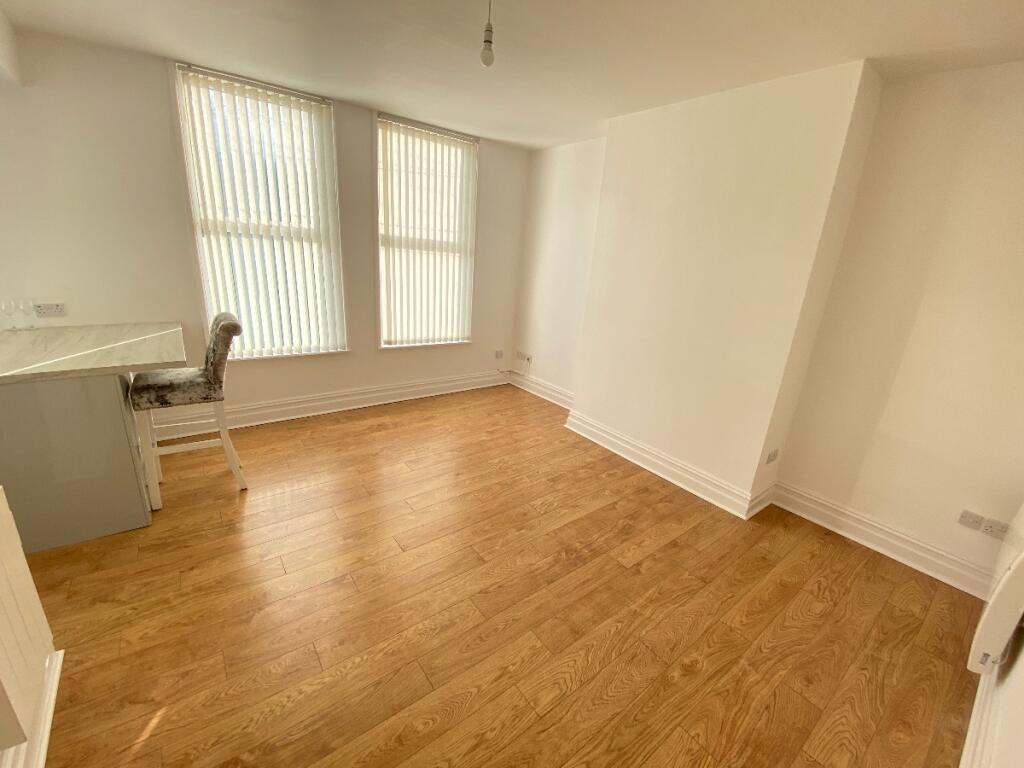 Apartment in Liverpool - View 5