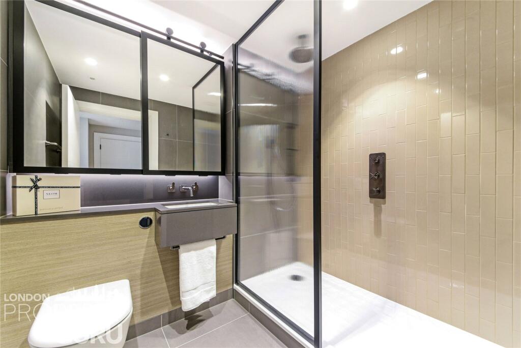Apartment in London - View 5