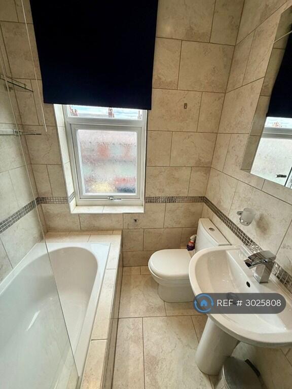 House in Leeds - View 5