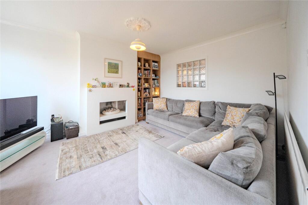 House in Leeds, West Yorkshire - View 4