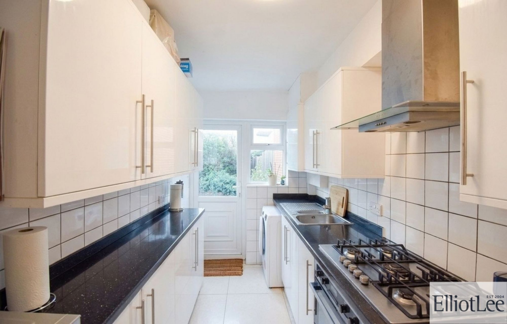 House in Harrow - View 4