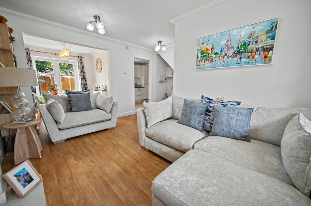 Mirbeck Close, Finchfield, Wolverhampton, WV3 - View 2