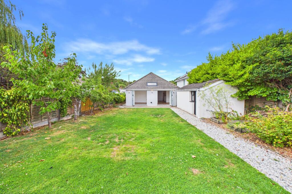 House in Bournemouth, Hillbourne, Broadstone - View 4