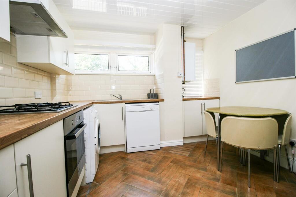 Additional image 2 of Moss House Close