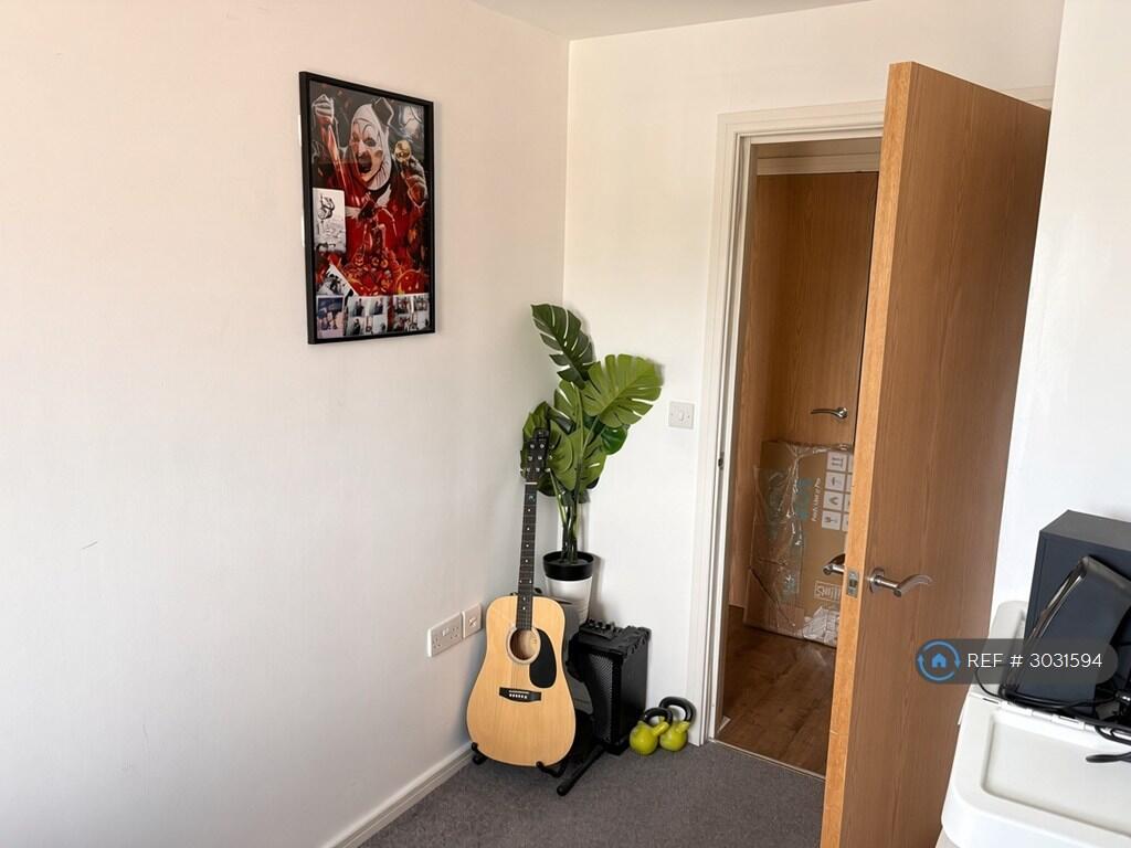 Apartment in Warrington - View 5