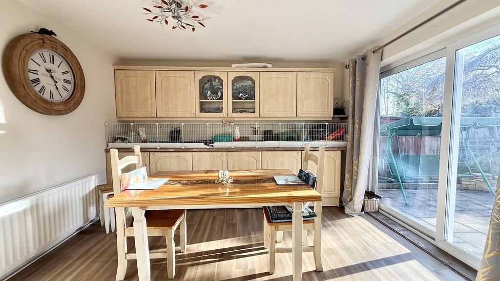 Clay Close, Dilton Marsh photo 3