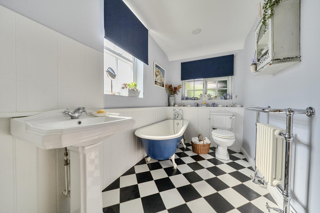 St. Pauls Road, Chichester, PO19 - More
