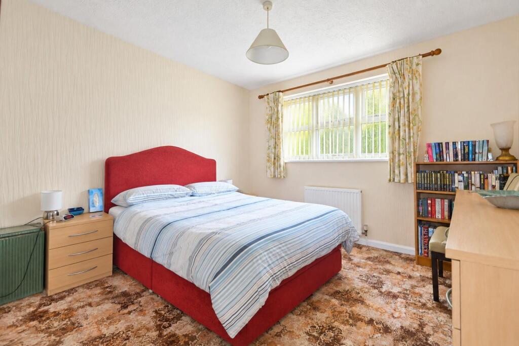 Apartment in East Hertfordshire, Buntingford - View 4