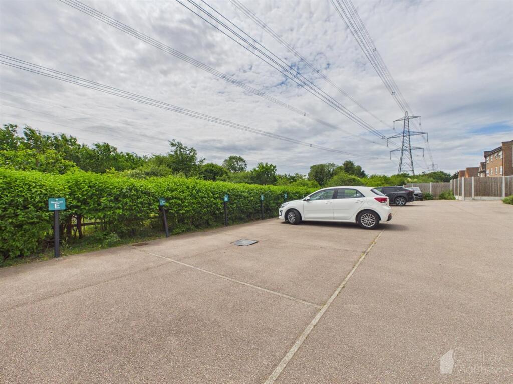 Apartment in North Hertfordshire, Great Ashby - View 4